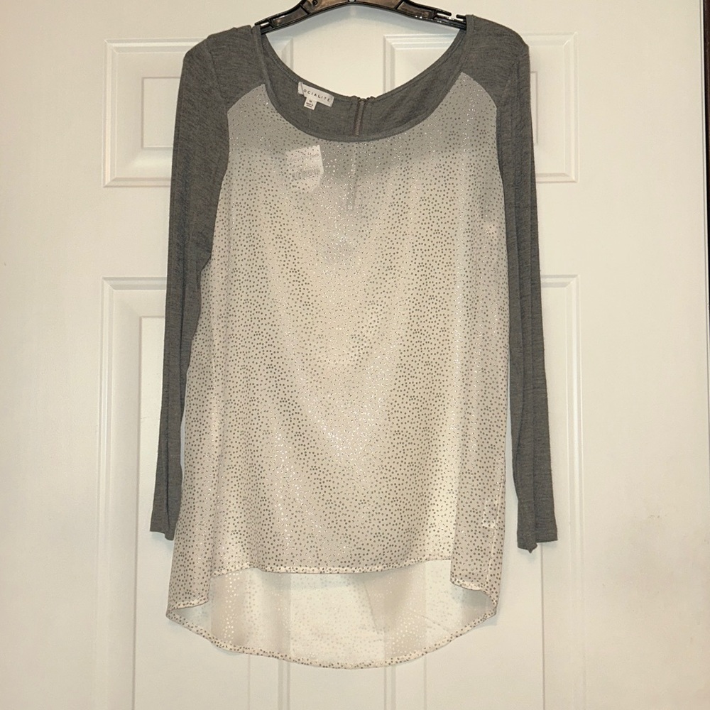 Socialite Metallic Women's Top M White Silver NWT Hi/Low Hem Lightweight